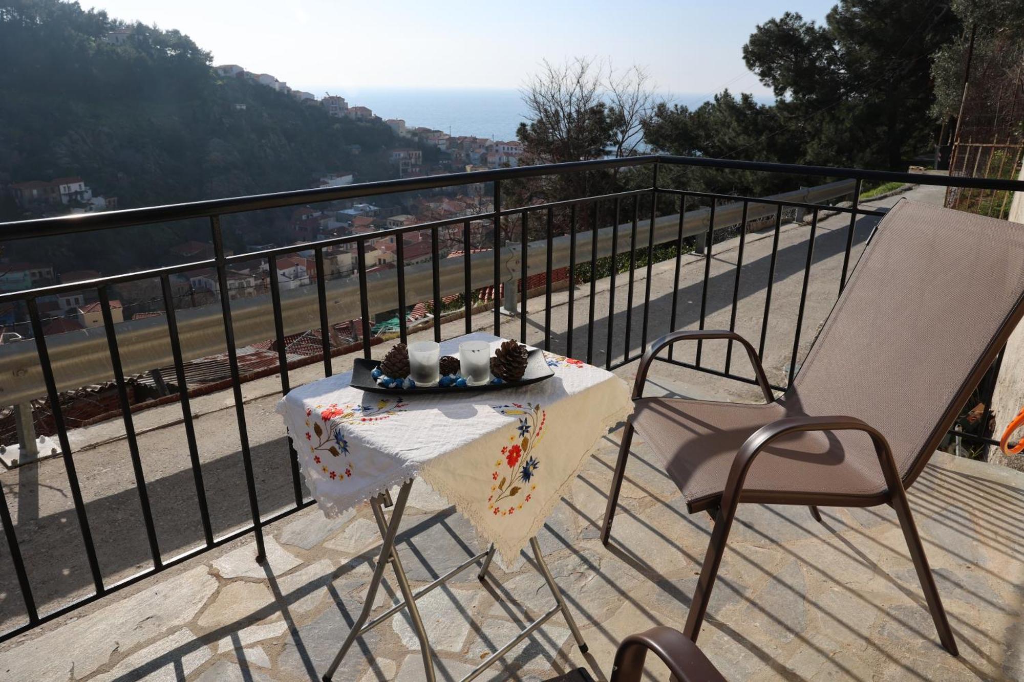 Mary'S Villas Plomari Екстер'єр фото