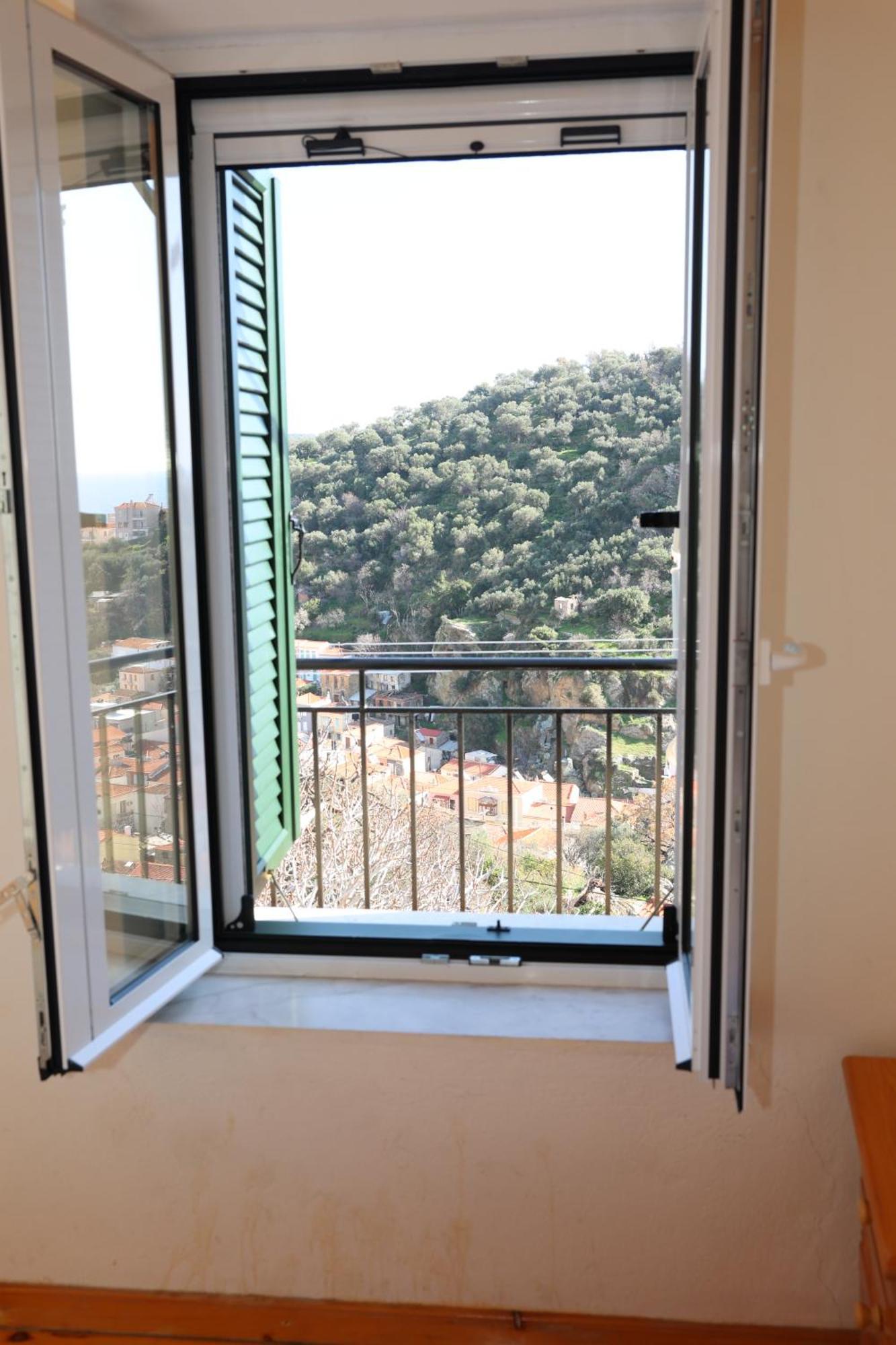 Mary'S Villas Plomari Екстер'єр фото